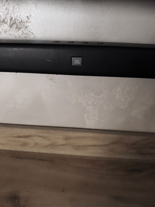 Продавам JBL Soundbar BAR2.1