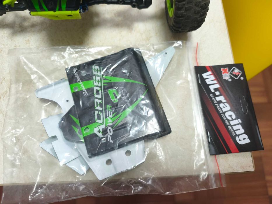 Vand RC Car Wltoys 12427 BUGGY 1:12 – complet, foartre bine itnretinut plus upgrade-uri
