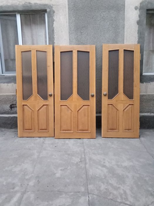 Двери деревянные
