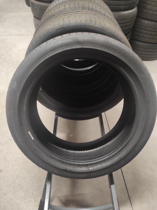 245/40/19 Pirelli