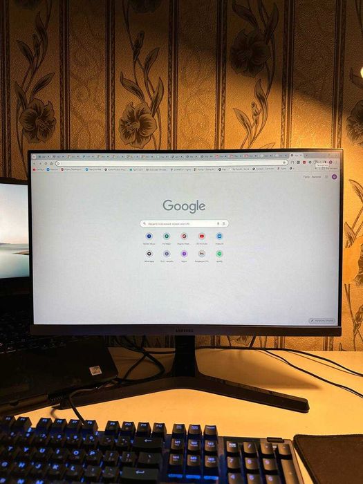Монитор Samsung 24 дюймов