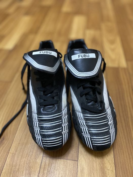 Футбольные бутсы