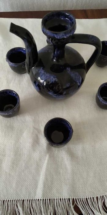 Сервиз за  ракия- Троянска керамика.