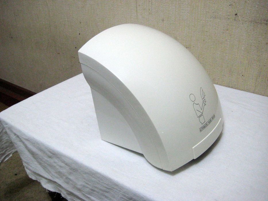 Сушилка фен для рук идеальном рабочим почти новым состоянии!