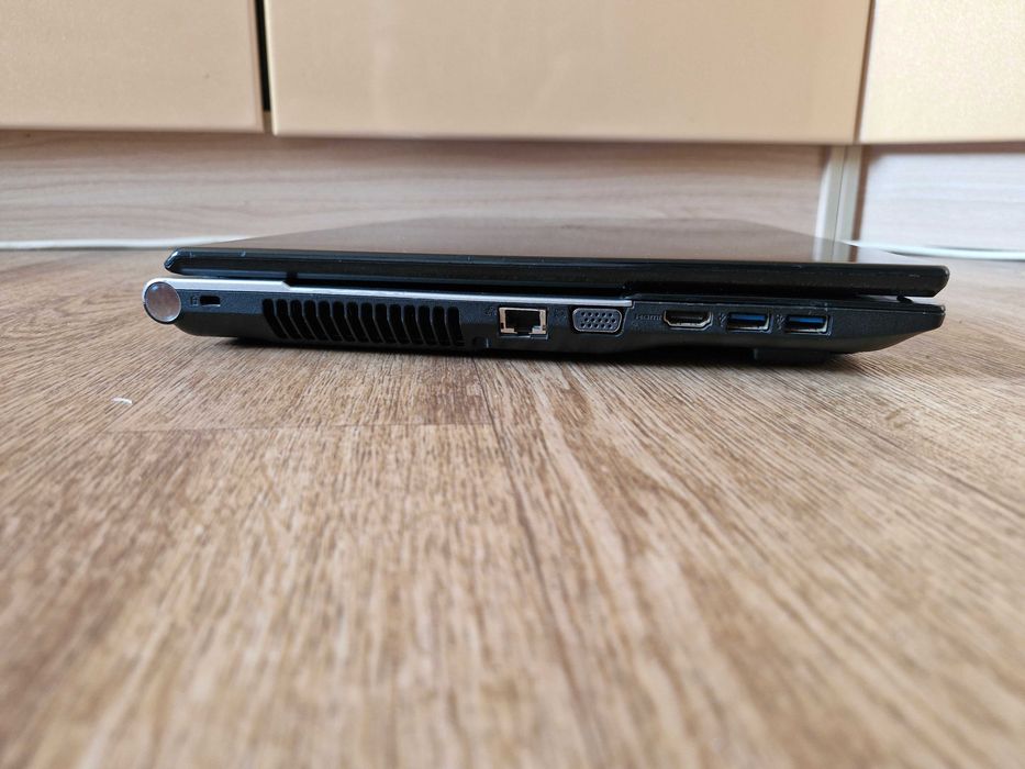 Большой Acer 17d core i5