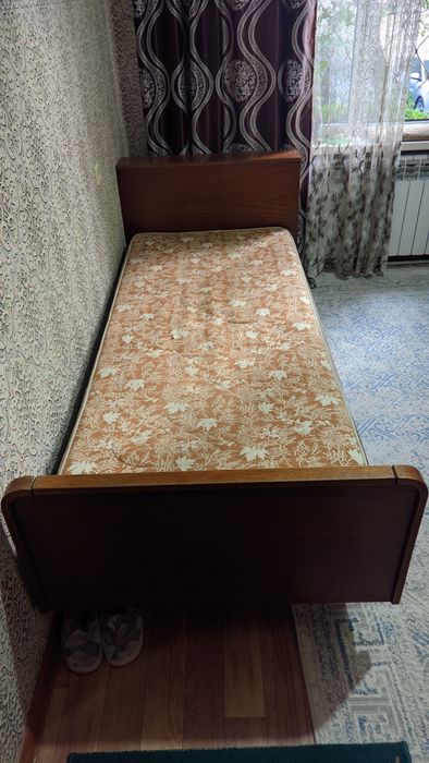 Кровать бу, 220х90