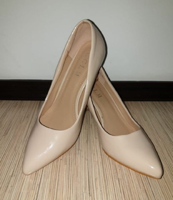 Pantofi stiletto