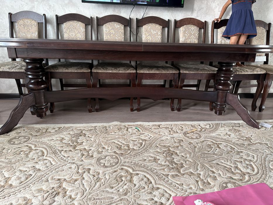 Продам стол и стулья