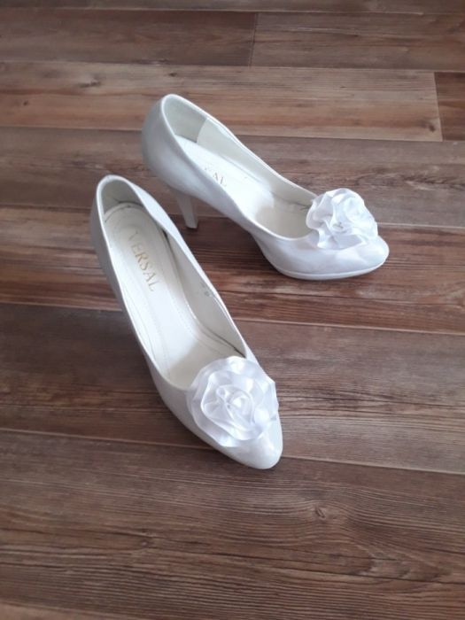 Красивые Белые туфли
