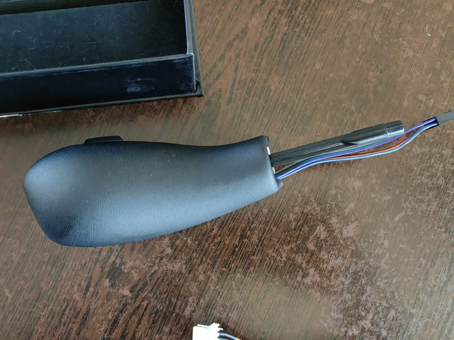 Продавам скоростен лост за bmw