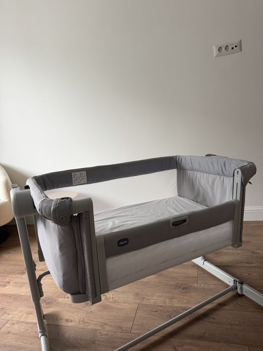Pătuț atașabil Chicco Next2Me Magic Evo – Grey Mist (gri), 0 luni+