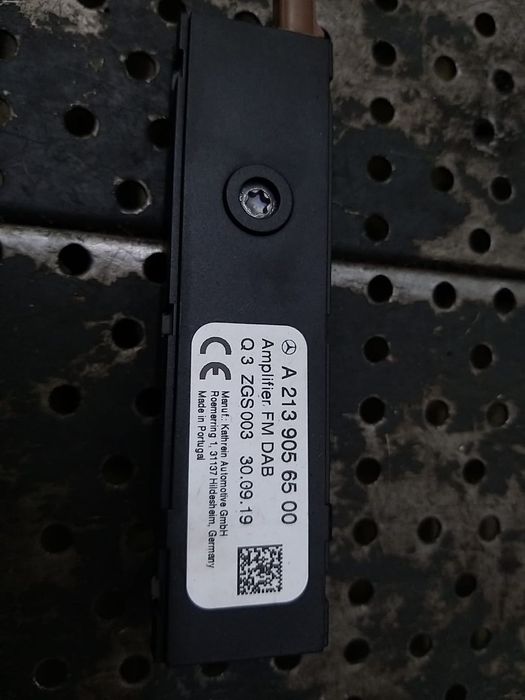 Amplificator antena mercedes b class w247 a2139056500