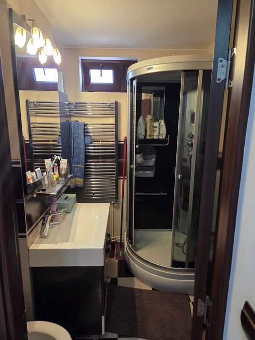 Vand Apartment cu 3 camere,et 3,  Zona visoi in Campulung muscel