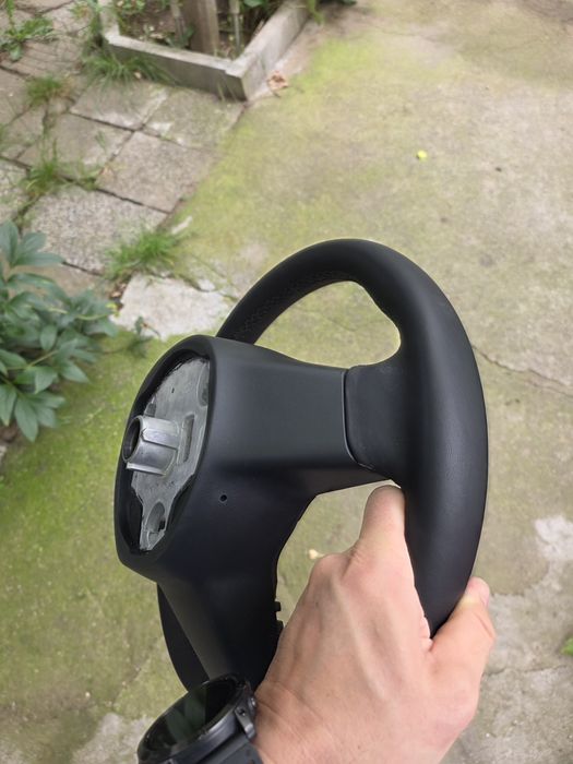 Волан за Тесла Модел 3 Tesla model 3 steering wheel