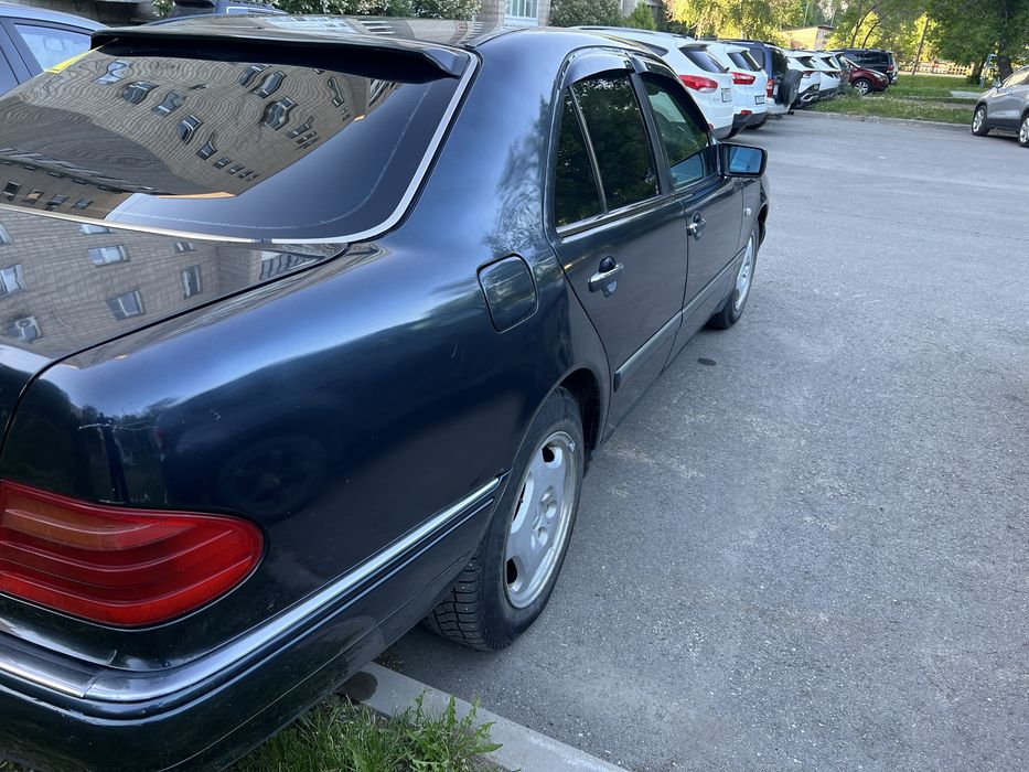 Продам mercedes-benz w210