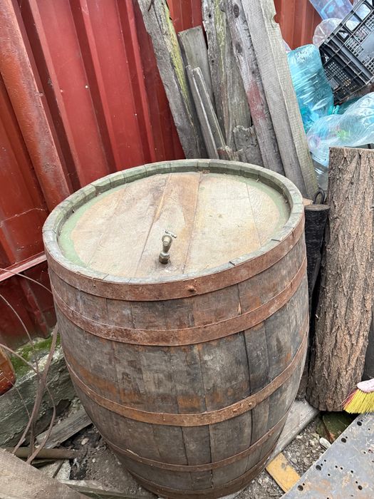 Vand butoi din stejar de 400 litri pentru vin
