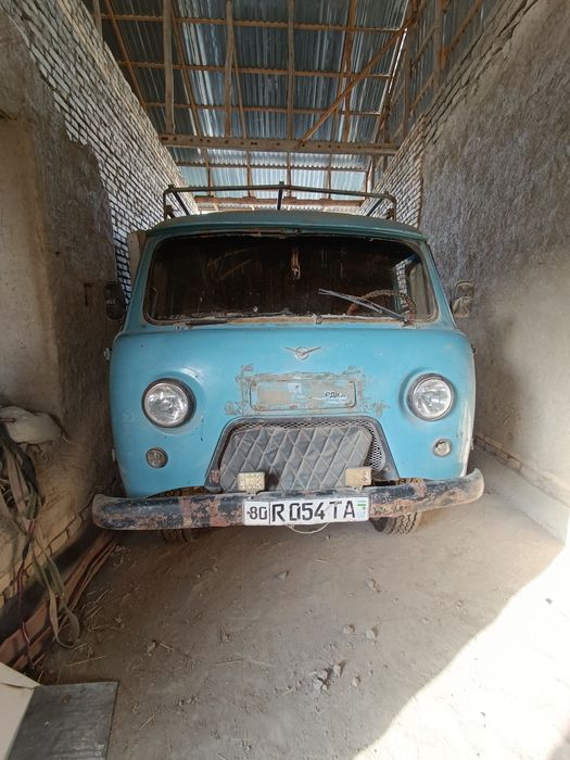 Uaz sotiladi bortli