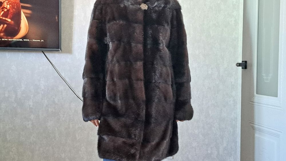 Продам норковую шубу