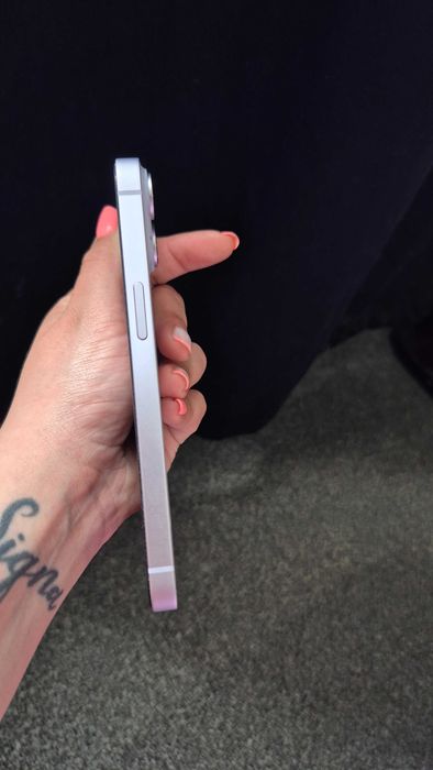 iPhone 14 128GB / Отлично състояние / С кутия и кабел / 350€