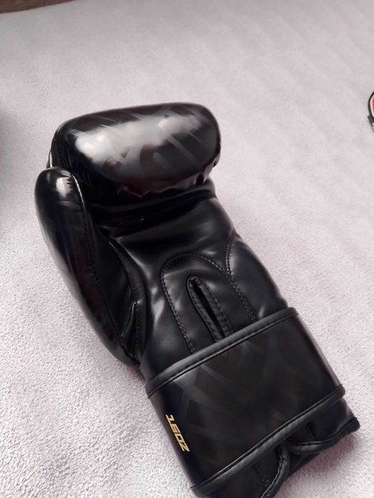 Боксови ръкавици Venum