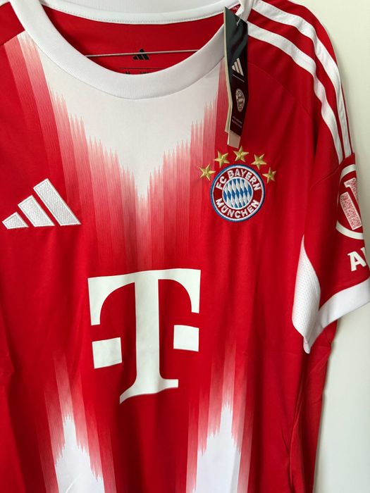Tricou Bayern Munchen sezonul nou fotbal