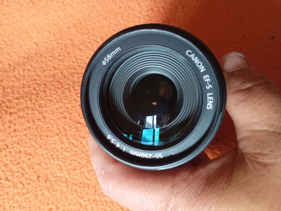 55-250 Canom lens