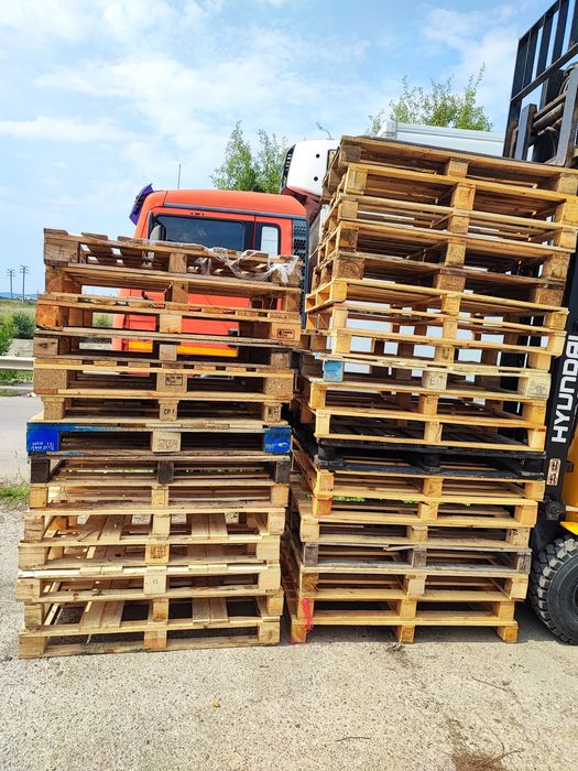 Vând paleți cantități mari