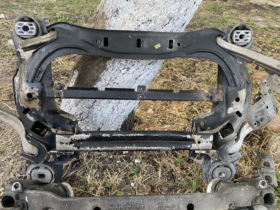 Преден мост/ стабилизираща щанга  Audi A8 D3 3.7