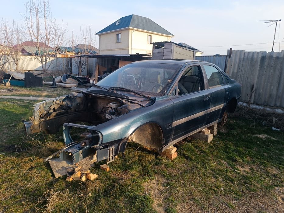 Продам кузов Volvo S80 в родном окрасе