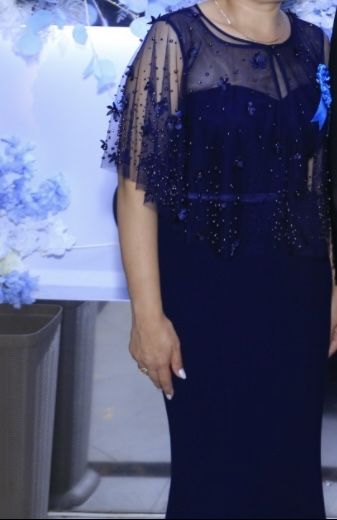 продам вечерние платья