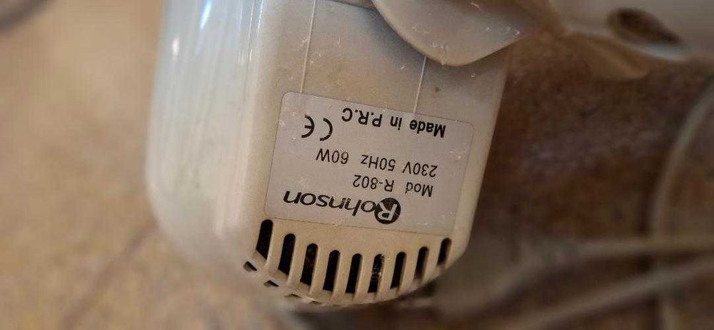 Ventilator camera cu si fara picior inalt, alb