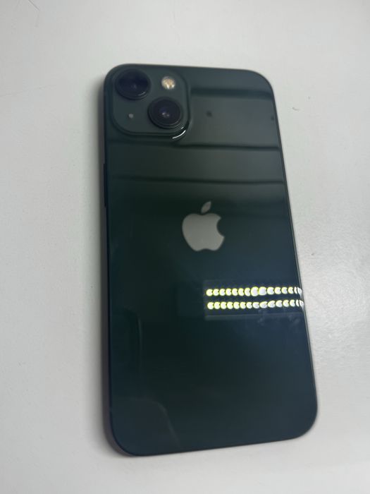 Продаю Iphone 13