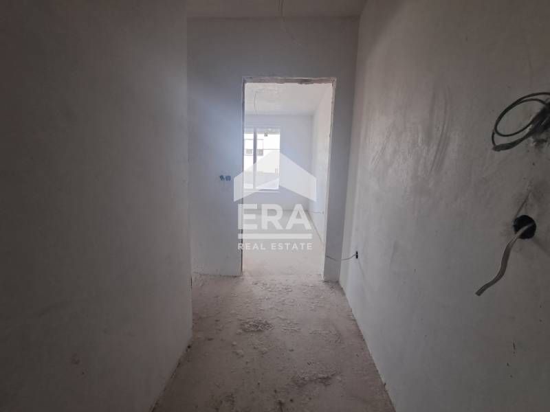 Продава се Тристаен апартамент в Варна, Владислав Варненчик - 99 кв.м за 1040 €/кв.м - Снимка #3