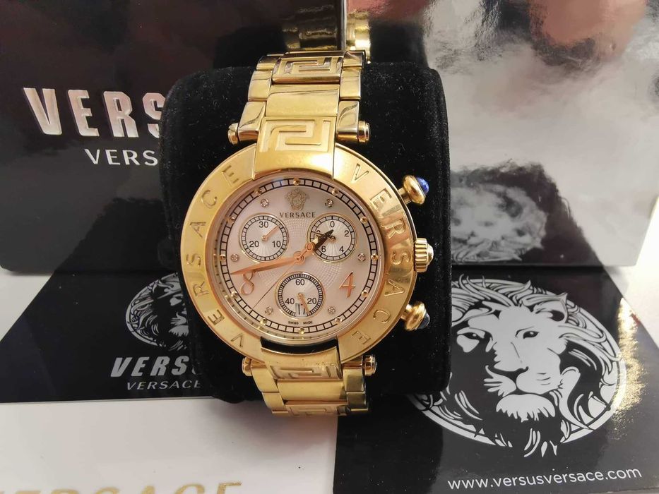 Луксозен часовник VERSACE 68С - Хронограф, позлата, сапфири, 40 мм