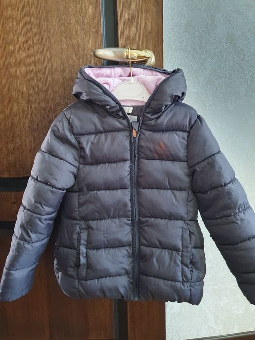 Продам куртку на весну для девочки