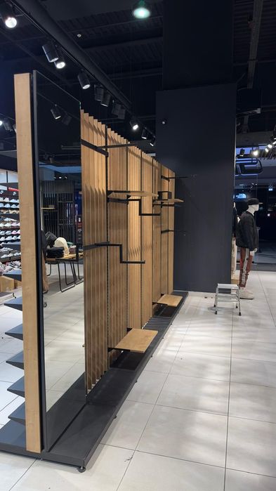 Rafturi etajere magazin dressing depozitare