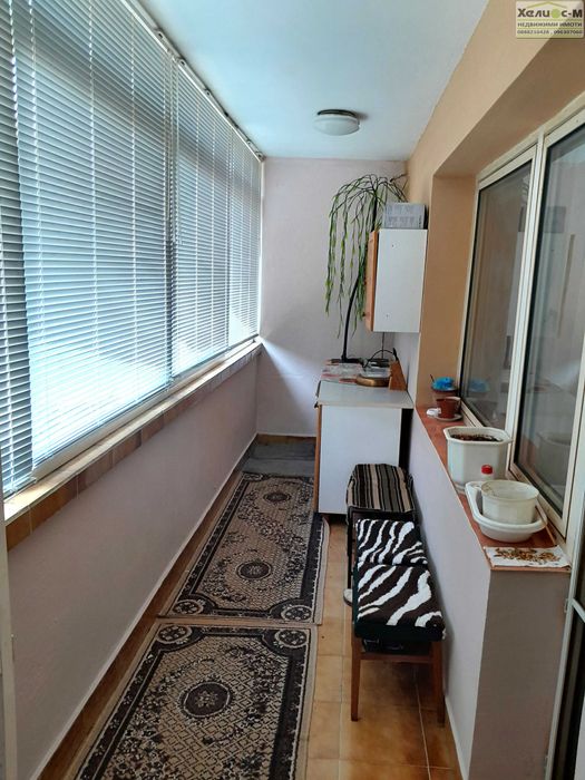 Продава се Четиристаен апартамент в Монтана, Широк център - 106 кв.м за 1732 €/кв.м - Снимка #12