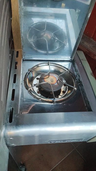 Gratar grill pe Gaz Napoleon Triumph in stare foarte buna