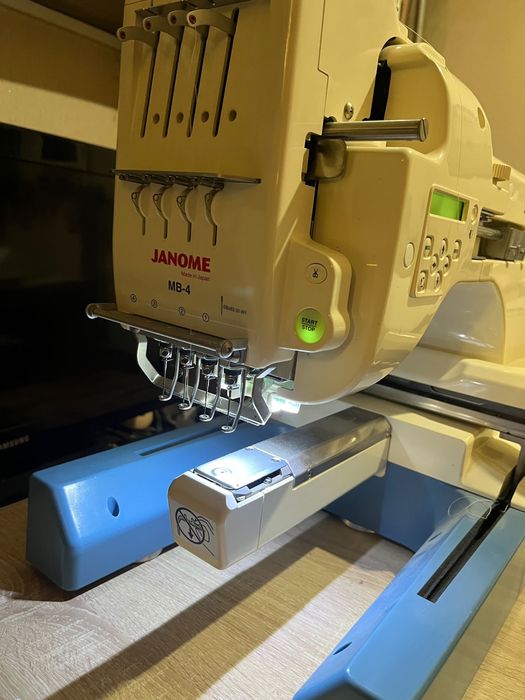 Профессиональная вышивальная машина Janome MB-4, оригинал Япония