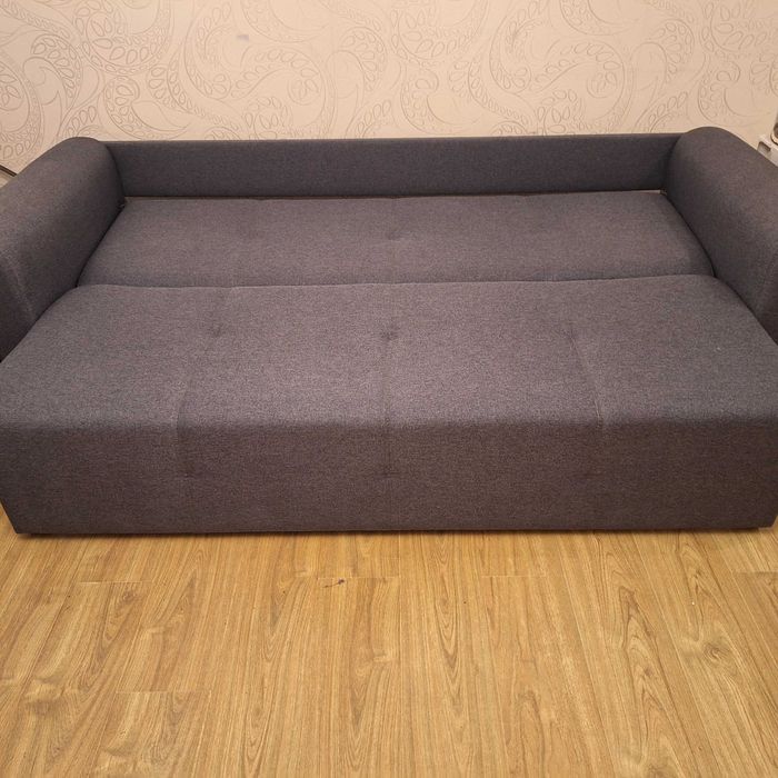 Canapea extensibila 3 locuri