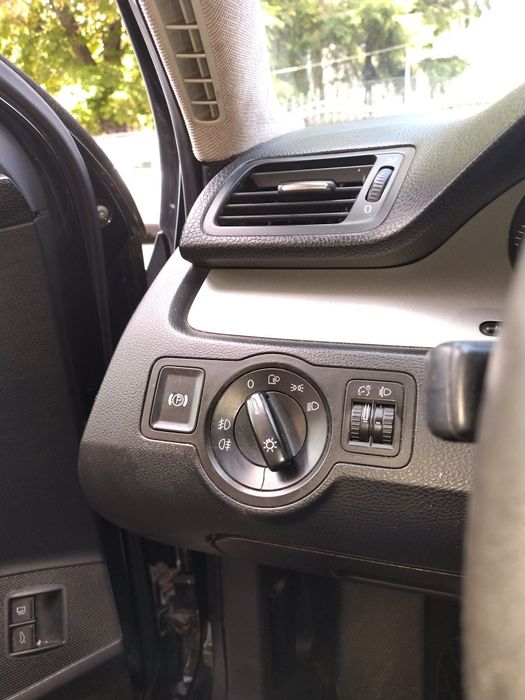 Vând plasat b6 2008