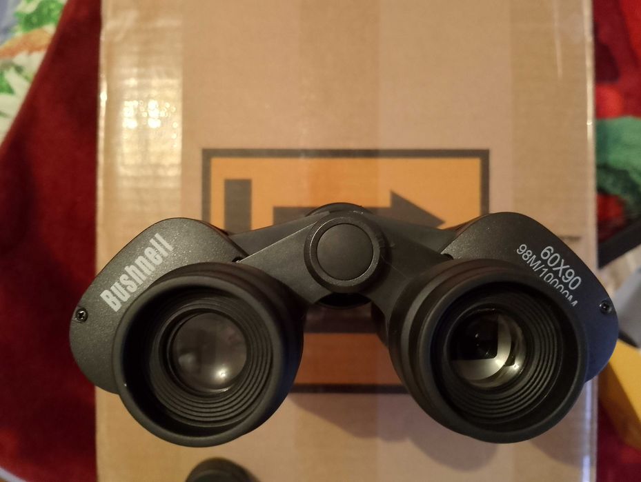 Продам Бинокль Bushnell