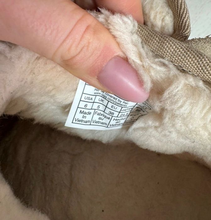 Ugg talpa medie marimea 38