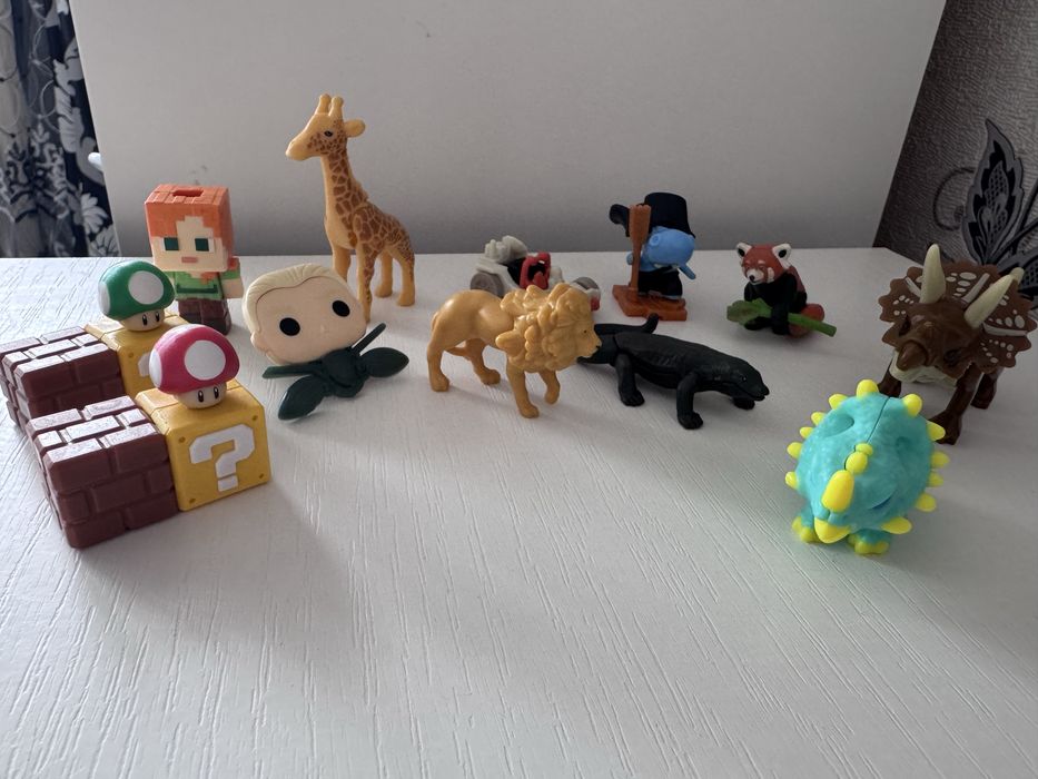 Игрушки из киндеров