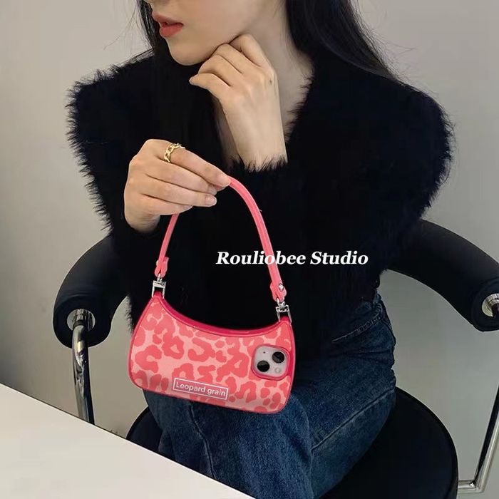 Продается чехол сумка