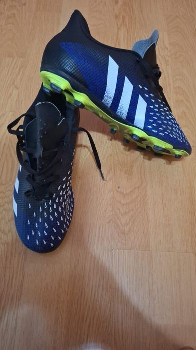 Ghete fotbal  diferite  mărimi