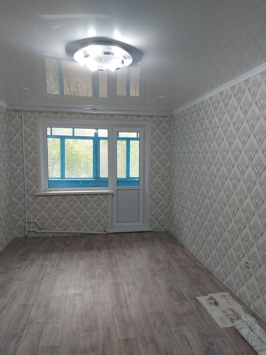 Поклейка обоев 900тг м²