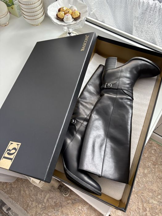 Етік сатылады сапоги продается