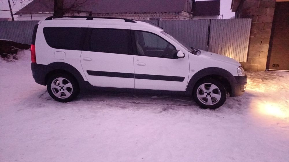 Продам Lada Lalrgus CROSS, 2017 ГОД