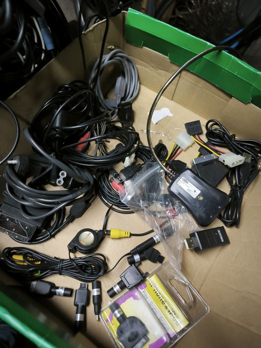 Cabluri VGA usb Av video scart adaptoare